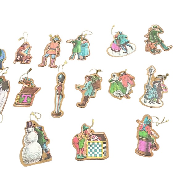 (21) Vintage Wooden Flat Diecut Two Sided Ornaments. Lot of 21 Ornaments - Picture 9 of 9